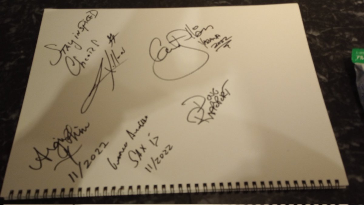 yazawa_syunan's tweet photo. #GuyAllison #JeffKollman #DougRappoport #GenffDougmore #SnakeDavis #TonyFranklin #Annette #Beverlei #Argiephine #Chris #グスターボ #北海道厚生年金会館 #北見市民会館 #釧路市民会館 #広島グリーンアリーナ #倉敷市民会館 #周南市文化会館 #とりぎん文化会館 #矢沢永吉 https://t.co/OaIpPSq3zv