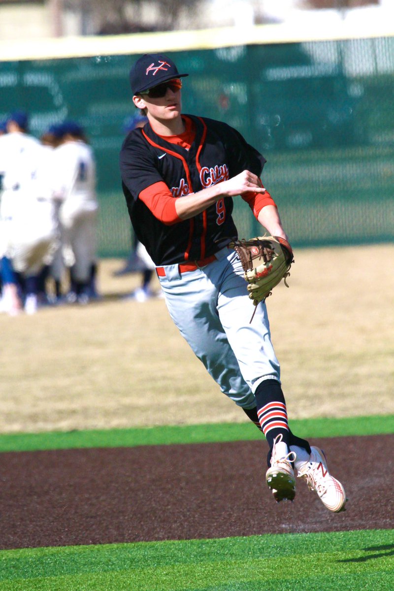 PCBAcademy's tweet photo. #NEXTLEVELGUY
2020 PCHS Alum Zack Blaszak spent 2 years at Salt Lake Community College, and now plays at Montana State Billings. Zack is everyoneβs favorite camp counselor and trains at PCBA in the offseason! https://t.co/U70niTlC9p