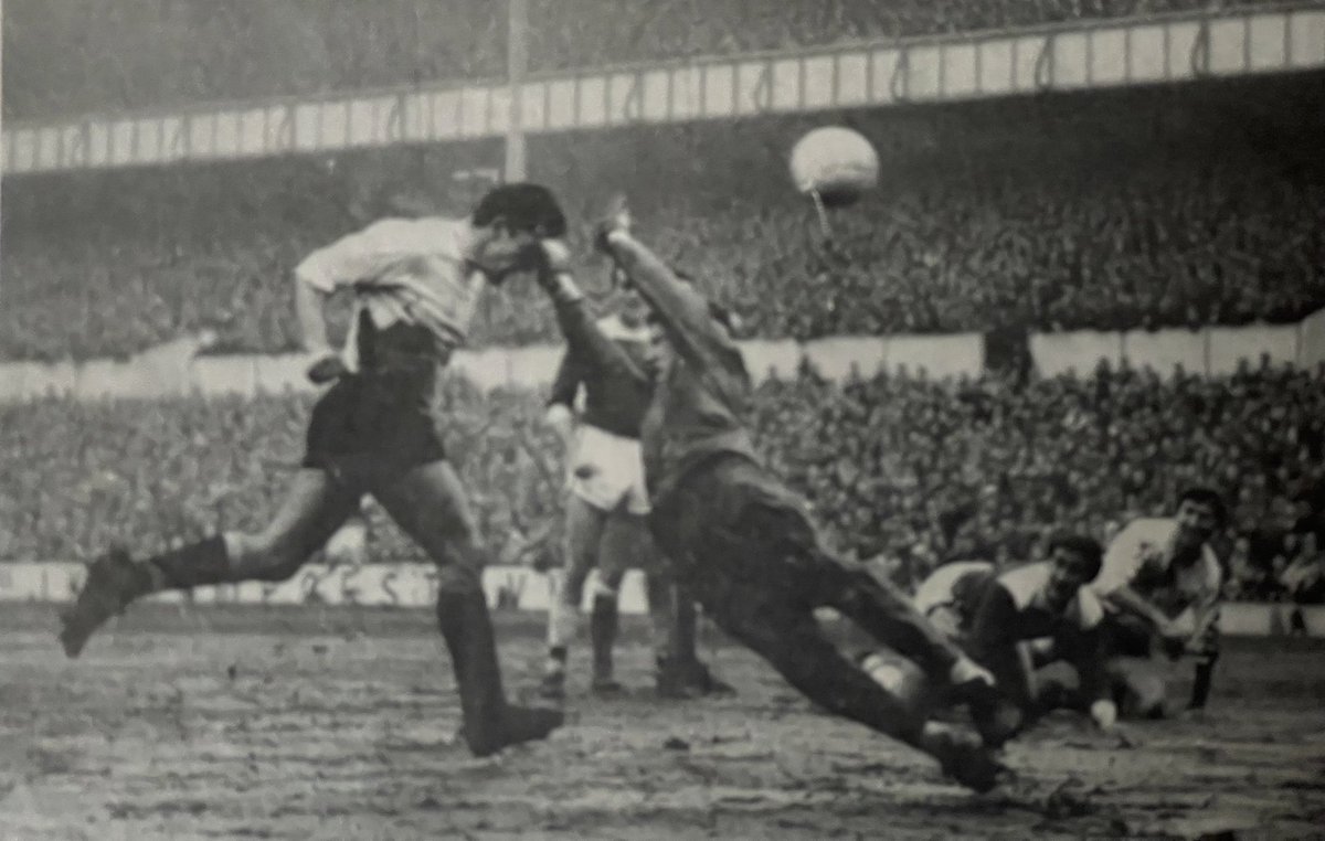 Theleaguemag's tweet photo. Dave Mackay beats Des McPartland to score for Tottenham Hotspur against Middlesbrough https://t.co/D4g52nEEkw