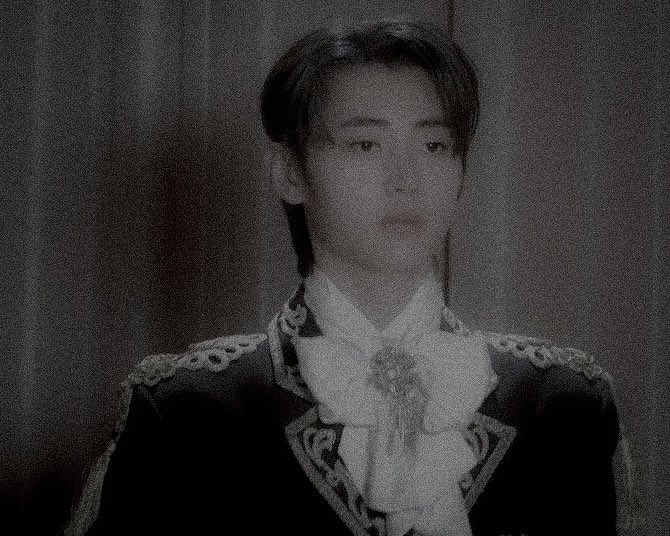 ingkkobubu's tweet photo. i’ll always be yours — a jakehoon royal au

—

“Your Highness, I will always serve you, as a knight should and would.” https://t.co/ryJ7h3E2Fo