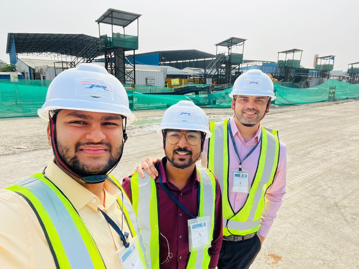 Explorer_Anurag's tweet photo. Work in full swing for the Bullet train project..! The Full Span Launching Method (FSLM) being used here is one of the most advanced in the world. 

Privileged to witness all the work first hand. Jai Hind! https://t.co/Iu4b6rf0Xh