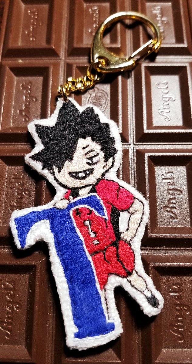 69555milk's tweet photo. 完成した！楽しかった！やりきった！初めての刺繍にしては、良くできたと思うー。研磨とセットで作りたいから、次は研磨を作るぞ～！でも、次はプラバンだ　今年は、やりたいことやる年にするんだ！
#ハイキュー
#ハイキュー手芸　
#推し刺繍　
#黒尾鉄朗　
#ハンドメイド https://t.co/uye1uZ4ZOj