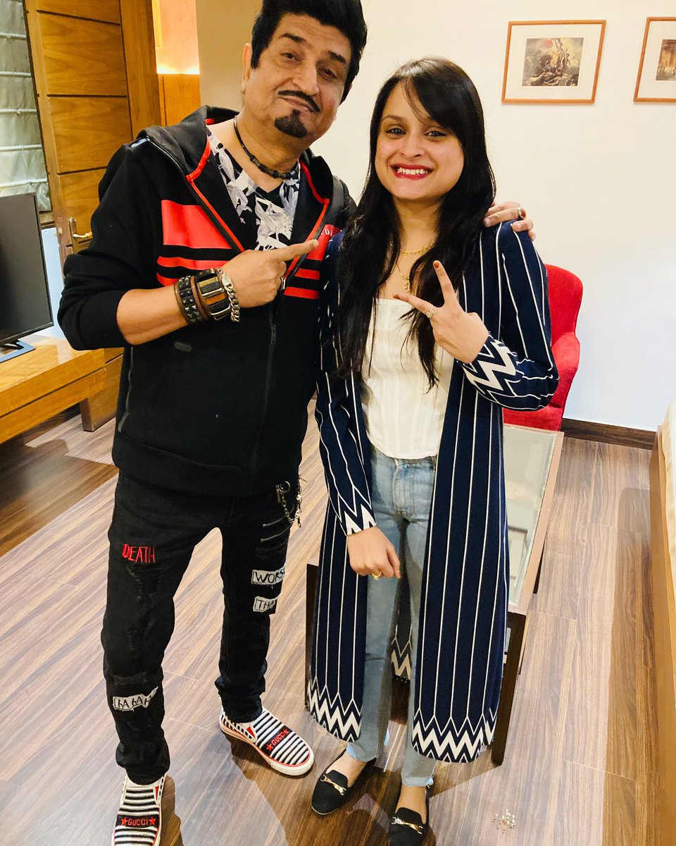 Tomorrow you are going to have a kickass Morning with the one and only Music Maestro @NeerajShridhar  Aka Bombay Vikings with me on my show Morning No1 
#redfmindia #rjnidhi #rjnidhiredfm #neerajshridhar #bombayvikings #bollywood #bollywoodsinger #bollywoodcomposer #musician