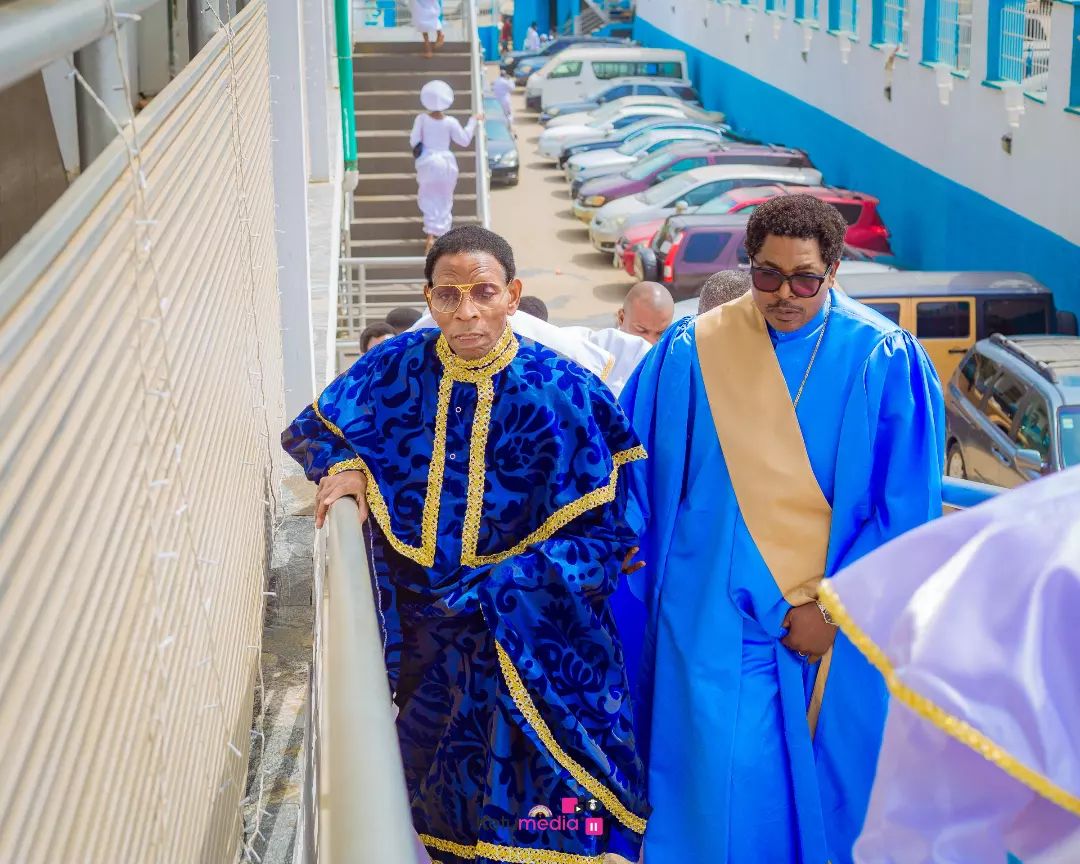 celeheritage's tweet photo. Arrival of His eminence, Rev Pastor Emmanuel Mobiyina Friday Oshoffa
@cccinternationalhqt_ketu
#ccc #cccinternationalhqt #cccijomimo #ijomimo #ijomimo🕯totheworld🌍 #ketumedia #celestialheritage https://t.co/1605g8hTpl