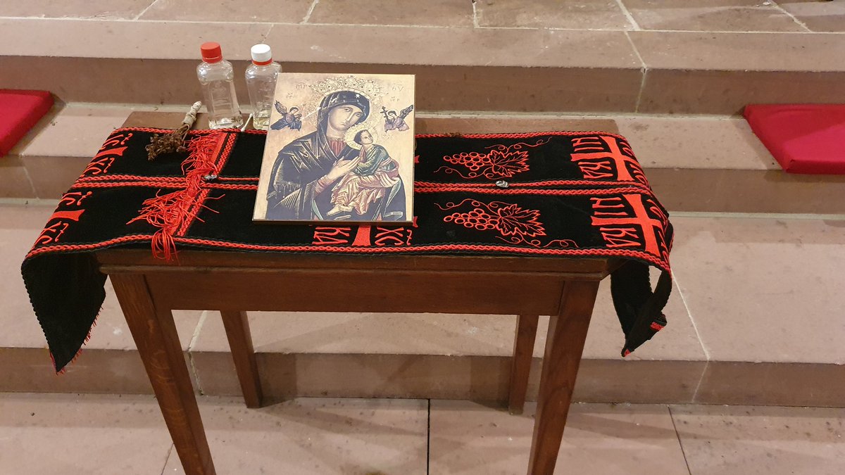 Stanislaus2210's tweet photo. Gleich in #StGereon in #Köln-#Merheim #Vesper vom #Fest der #Taufe des Herrn im lateinischen und direkt im Anschluß Göttliche #Liturgie von #Weihnachten im ostkirchlichen #Ritus: https://t.co/2z3apbmHPM