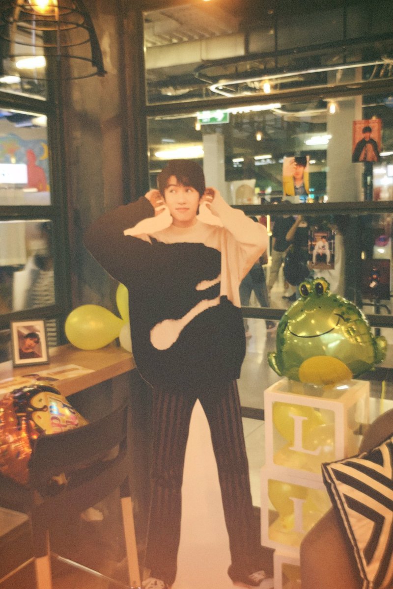 pratana_s's tweet photo. 🎞️🎂 enjoy , happy with #LinmoBD21stProject
🍧🧁 #LinMo ♡̷ #INTO1LinMo 🍨 #หลินโม่ https://t.co/DD6NpFFQlX