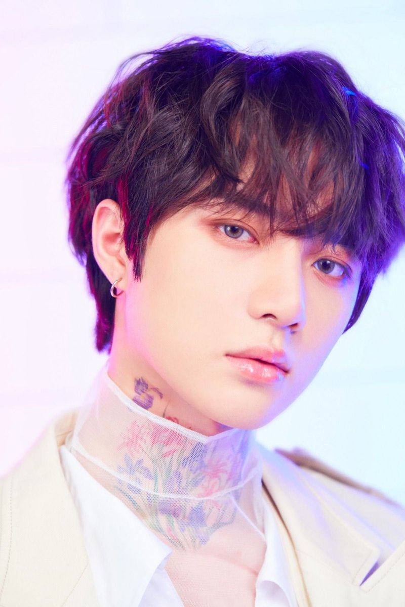 iwantthatrb's tweet photo. 근데 신기한게 목에 어떤걸 그리냐에 따라서 
분위기가 순식간에 달라지는것도 
재능이라면 재능같음 https://t.co/J1tLKfKhfU