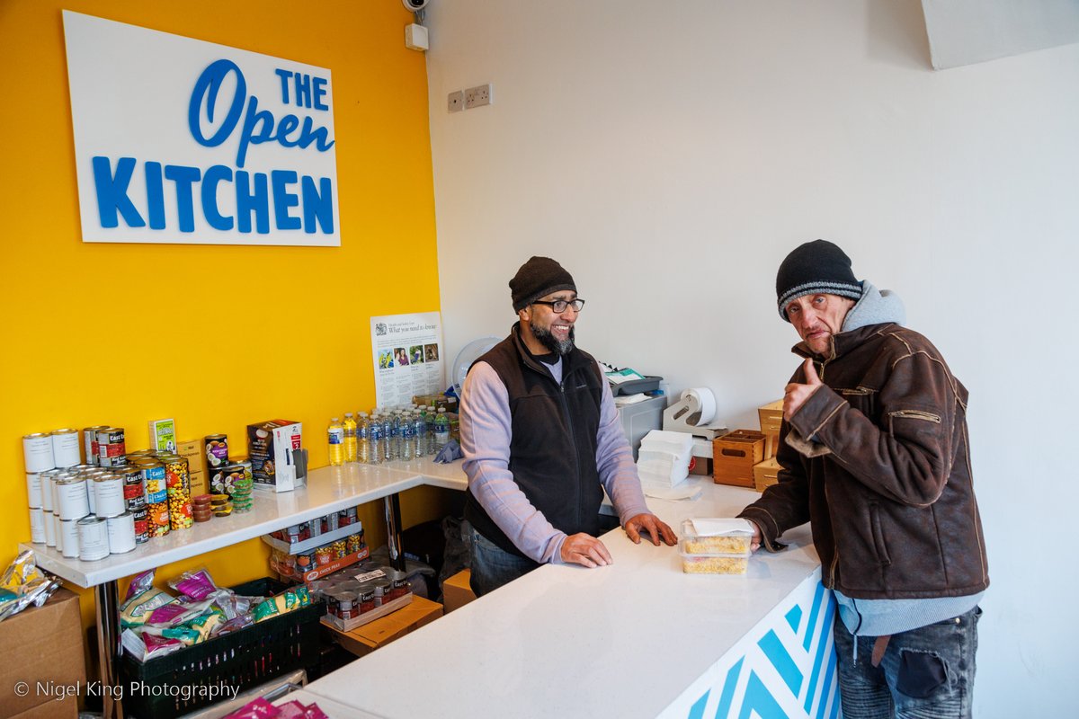 NigelKingPhotos's tweet photo. 2 of 2
The Open Kitchen is run by @muslimhandsuk Charity and provides free hot meals to the he vulnerable and needy, for more info see https://t.co/WjUxeihbQG
#Nottingham #NottinghamPhotographer #LeftLion #MuslimHands #MuslimHandsUK #TheOpenKitchen https://t.co/dLoJNppH9h