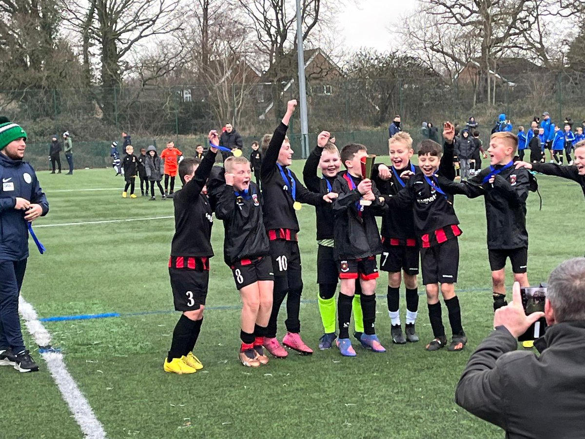 oakwood_boys's tweet image. Thank you so much to elite development for hosting an amazing U’10s tournament this morning @ThorpKieron ⚽️ some amazing games with @patchamunitedfc @MOWFC @hurstpierpoint1 @Alfold_Fc ⚽️ proud of the boys winning this one 🏆 thanks to @RomeshRanga for the photo made the boys day!