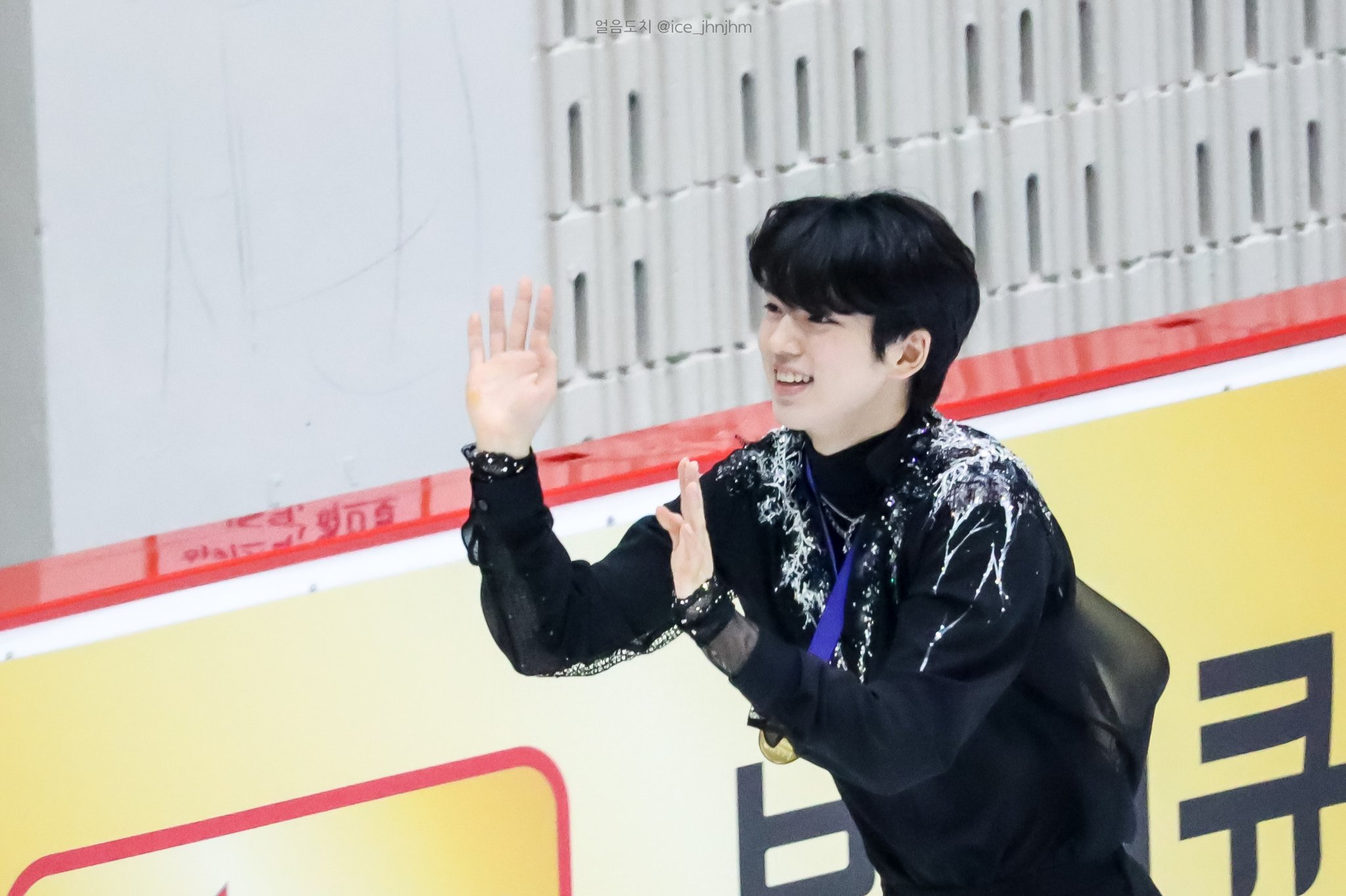 theqoo inserted image