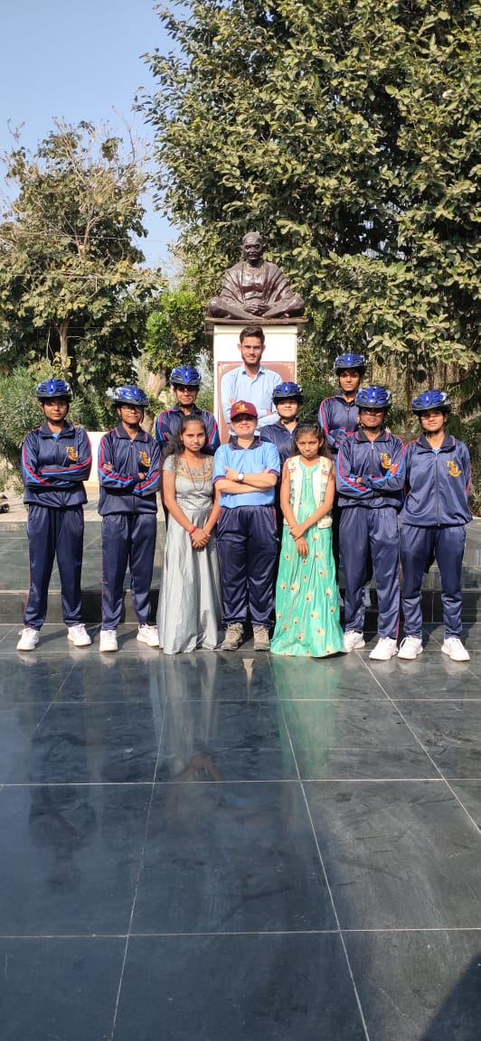 JahulGohil's tweet photo. At Kankapura Gandhi Ashram 
#Sabarmaticyclerally
@ArvindKapoorTYG 
@HQ_DG_NCC 
@NCC_Dte_Gujarat https://t.co/Y1QspEd7bO