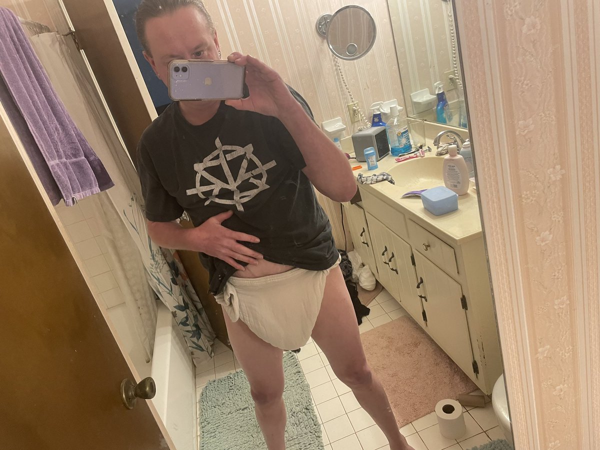 kindagirly2002's tweet photo. Cloth diapers are fun https://t.co/UATeVEjBxO