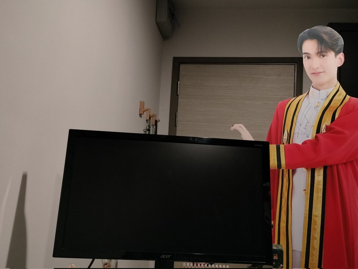 ryokomao1126's tweet image. กลับบ้านแล้ว
I live in Thai alone because my family live in Japan
I got family in thai!!
I live in with First from today55555
@firstfh5 
#FirstfhGraduationDay
#First_Chalongrat