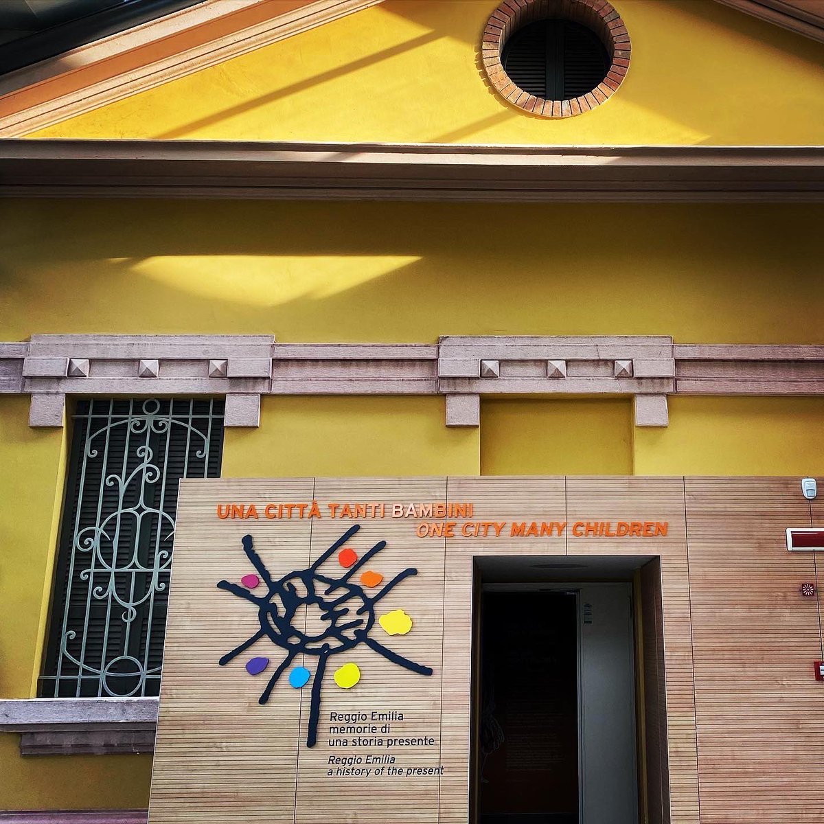 MissALeBon's tweet photo. • Reggio Emilia 🇮🇹 Hydref / October 2022 •

Profiad bythgofiadwy 🏴󠁧󠁢󠁷󠁬󠁳󠁿💚🇮🇹 An unforgettable experience  #addysgeg #pedagogy #grazie #diolch https://t.co/TkyMgk3ztI