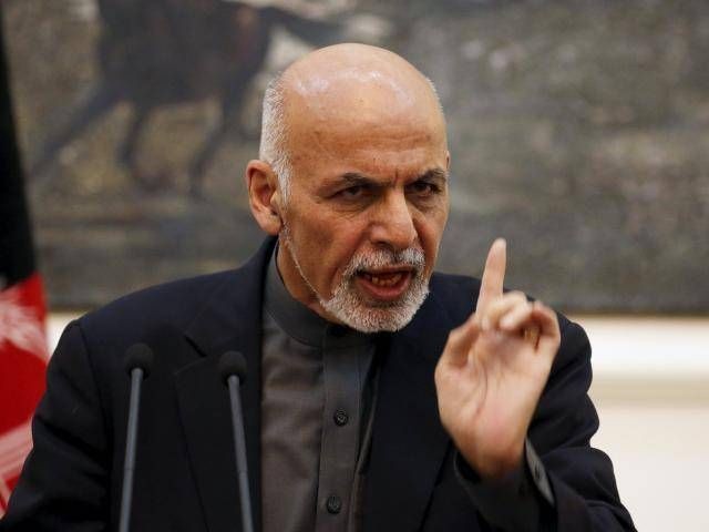 AshrafGhani66's tweet photo. هـدیره یم  راته ګوره  لاس کړه لپه
دلته ښخ دي ټول خوبونه  ارمانونه

@ashrafghani https://t.co/mg2dIBeg0Y