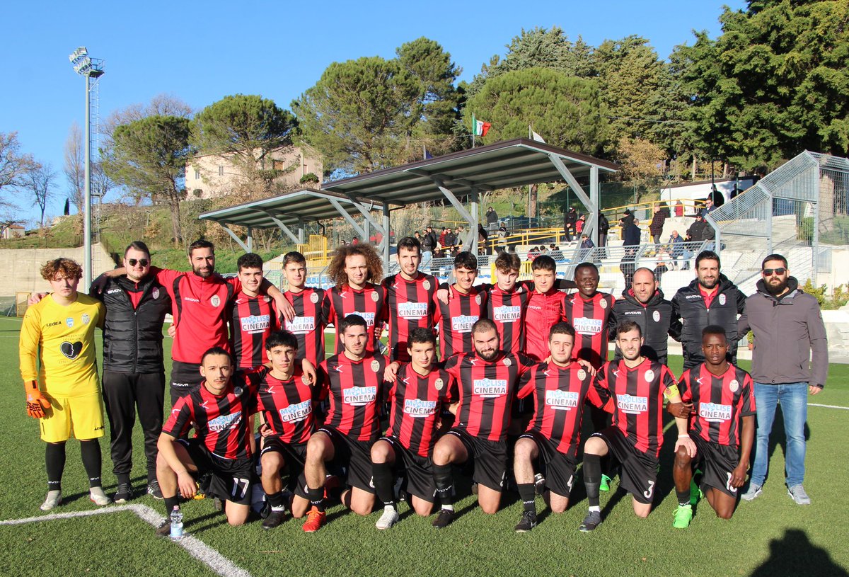PolisportivaK's tweet photo. 🔴 ⚽ Campionato regionale di #PrimaCategoria - dodicesima giornata, 2 - 3 il risultato finale tra la #Kalena e #Chaminade
⚽Gol di #Ramacieri e #DiLalla
#Casacalenda #Campobasso #Molise #sport #calcio #LND #LNDMolise #8gennaio #2K23 https://t.co/tItneKRfki