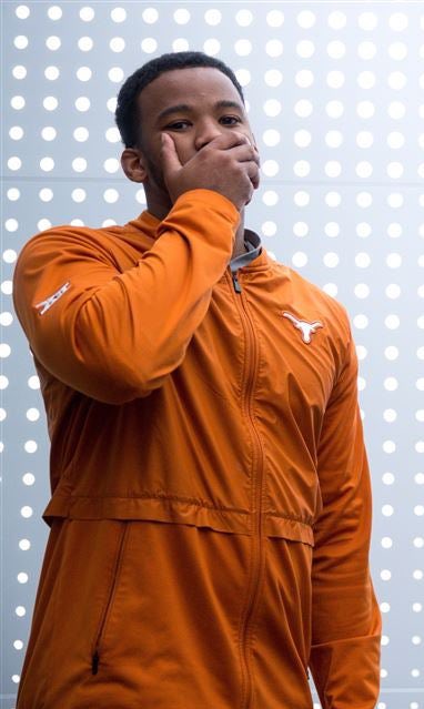BDammone's tweet photo. And everybody say/I remember way back when

#startthecampaign #HookEm 🤫 #part🤘🏾 https://t.co/XvwrXMBCSe