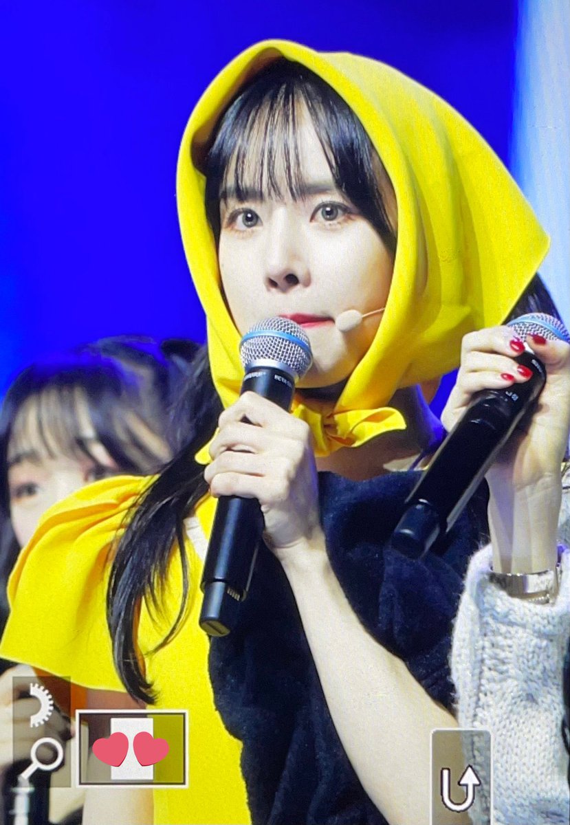 100seolgi_'s tweet photo. 잘울거처럼생겨선 안운사람
                      안울거처럼생겨선 운사람 https://t.co/eFgyHpMt46