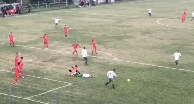 GrossetoSport's tweet image. Seconda categoria "C": sconfitta per il Montieri, pari per il Ribolla#calciosecondacategoria #caldana #montieri

grossetosport.com/2023/01/08/sec…