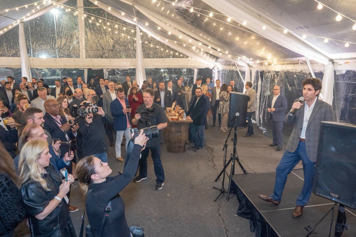 SarahHuckabee's tweet photo. Thank you to my amazing husband Bryan for hosting Bourbon &amp; Cigars with the First Gentleman last night and to special guest @KidRock! 

We are ready to usher in a new generation of leadership for Arkansans on January 10th. https://t.co/n6MOCkCfBj