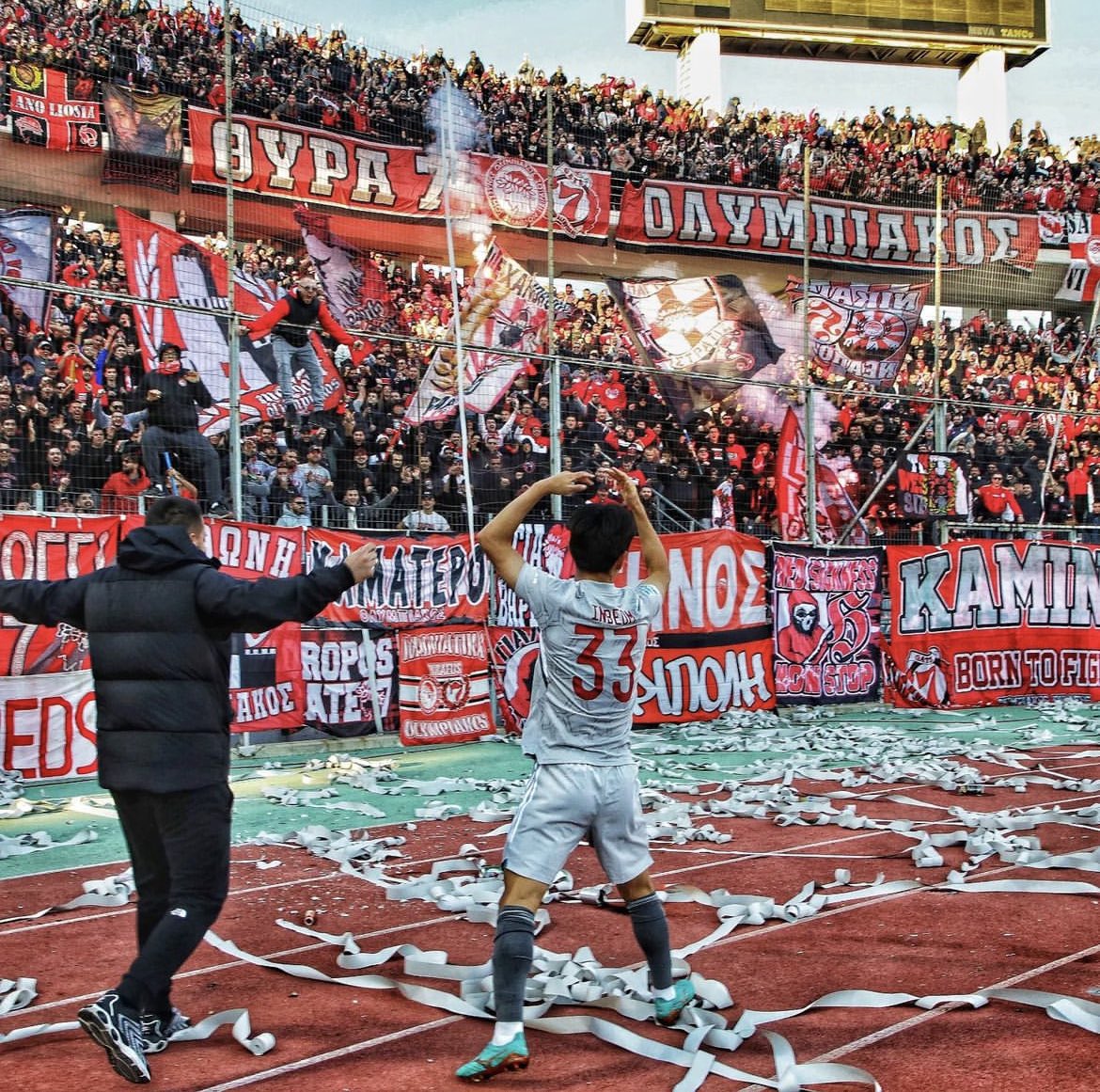 For7Fun's tweet photo. Επέστρεψε η καυλα.Καιρός ήταν!
#OlympiacosFC https://t.co/xuV8NPxlWi