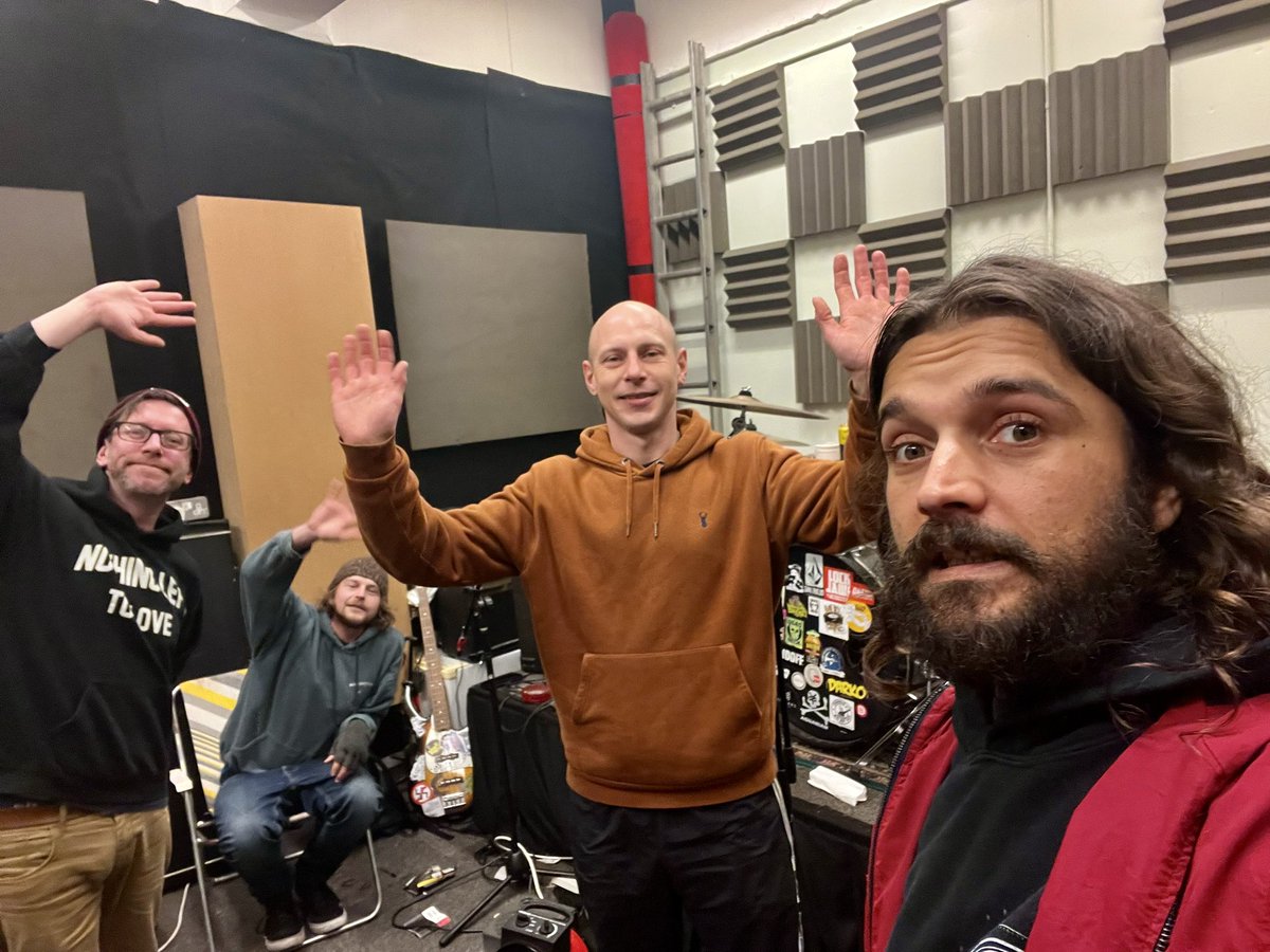 Getting back on the practice. Got work to do, probably gonna be a bit slop today! 

#lockjawcrew #lockjawrecords #litfo #laughinginthefaceof #bandpractice #rehearsal #skatepunk #melodichardcore #punk #punkrock