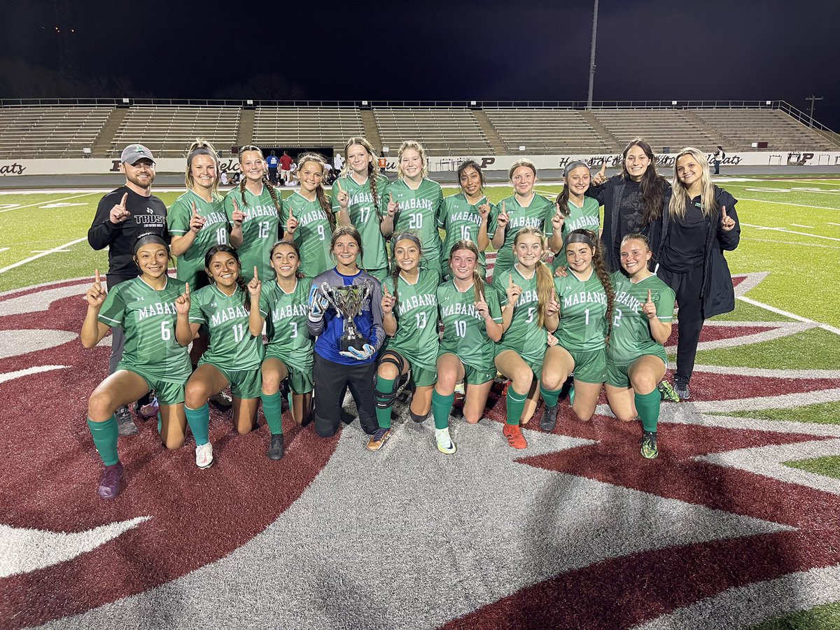 Your Lady Panther soccer team went undefeated and brought home 1st place in the ETS Palestine Tourney! We will be back in action away @ Bullard 1/10 5:30pm and 7:15pm. Fill the stands and let’s keep the momentum #trusttheprocess #bae