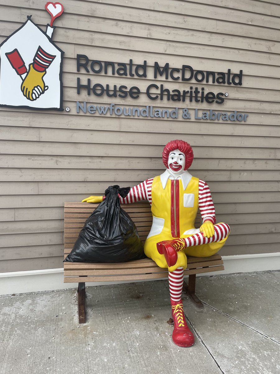 Thanks to the support of our wonderful school community ⁦<a href="/HolyCrossElem/">Holy Cross Elementary</a>⁩  I was able to make another donation to the pull tab program ⁦@RonaldMcDonaldHouse   #smallactsofkindness