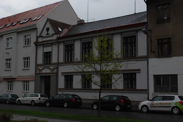 ChurchesOfNote's tweet photo. 🇨🇿 - Církev Českobratrská evangelická Benešov; Husova 656, 256 01 Benešov, Czechia
https://t.co/5W0XVIu5Rt
#CzechRepublic
#StepByStep 👣
#ChurchesOnTwitter
Been here? ❤️
#Photography #God #GodIsGood #Gospel #Baptism
🧵 1/ https://t.co/aVXS2YXysZ