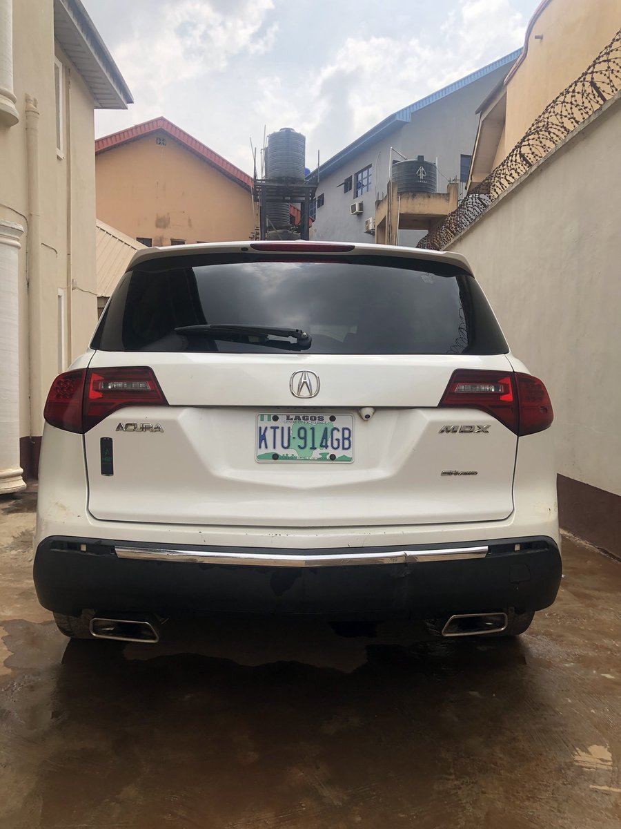 akinyeleogidi's tweet photo. @Ekitipikin used Acura MDX 2010 for sale 3.5m asking https://t.co/6dS0sgPrYA