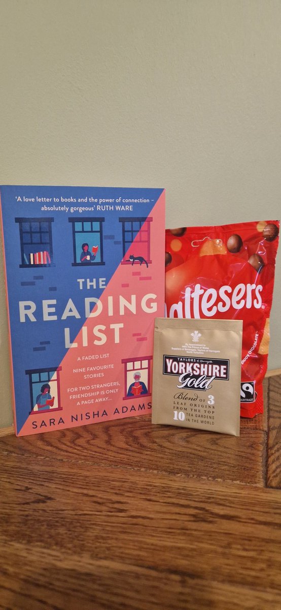 StubbsStacey's tweet image. Got end of the week blues so onwards with the duplicate Christmas book #Giveaway!
A little pick-me-up #Competition from me to you!
For a chance to #win, RT, like, and comment which book you always recommend.
The #winner will be picked at random on 15/1. Sorry, UK only.
Good luck!