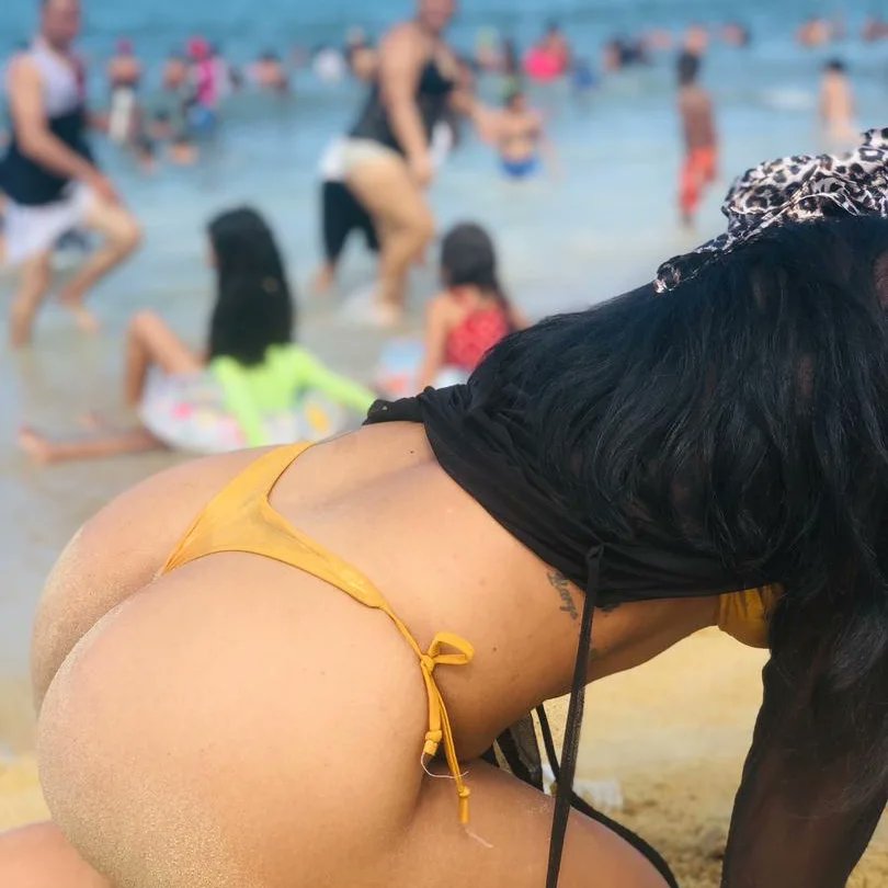 Feliz domingo 🍑🙆🏽‍♀️  // ¿Comenta cuál es tu favorita? 

Link de mi Instagram en el perfil 🥰

#Venezuela #Carabobo #puertocabello