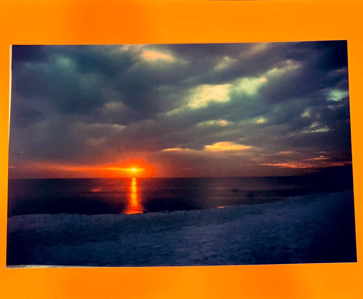 GraceSurviving's tweet photo. Lake Michigan via Delle Chatman #witnesswithacamera #horizons #praise #wisdomandvisions @UnteachableTen @GregoryChatman https://t.co/jJHr1DVdTv