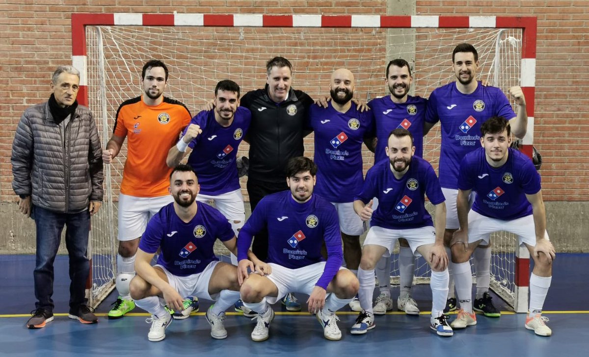 torrejonsala's tweet photo. CLUB | SENIOR B
✅ También comienza sumando 3 puntos nuestro filial frente a #UDMoncloa por 4-6 en un partido muy peleado por ambos equipos donde los nuestros completaron una segunda parte perfecta que les valió para llevarse los 3 puntos para Torrejón. Enhorabuena chicos 💪🏻‼️ https://t.co/9Ri5d4yZ8M