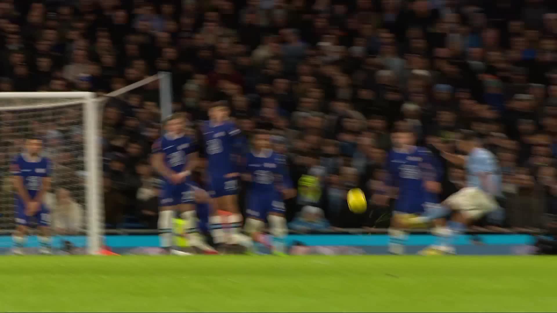 Magic from Mahrez 🪄

@Mahrez22 with an unbelievable free-kick for @ManCity 😳

#EmiratesFACup”