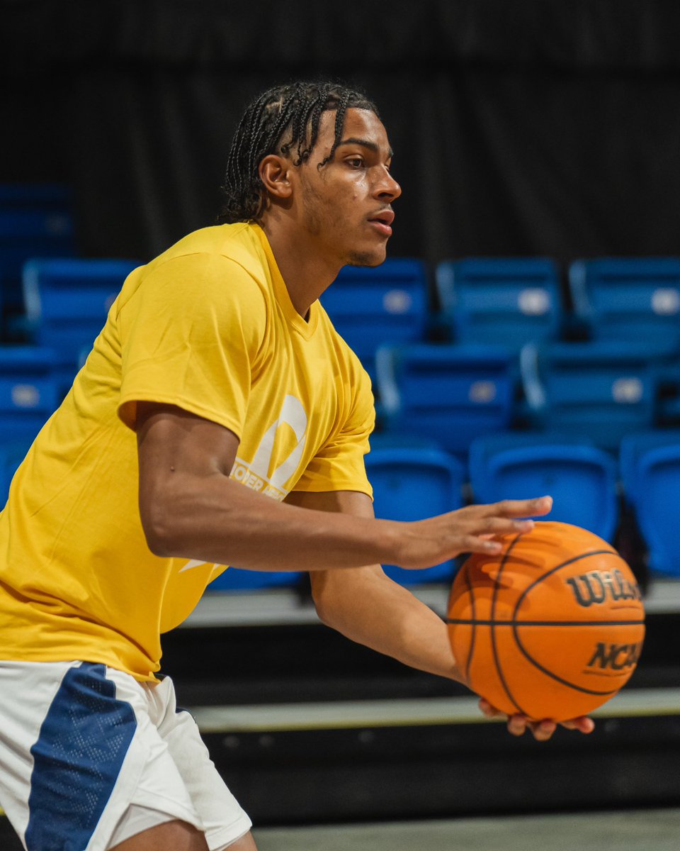 SouthAlabamaMBB's tweet photo. Happy birthday @AldenParham 🥳🎉🎂 https://t.co/S30FmGfJRx