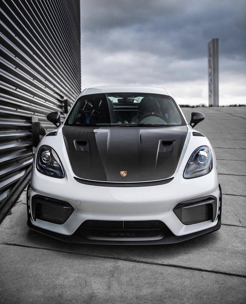 LuxuryCars365's tweet photo. Porsche GT4RS 🌊 https://t.co/eLe3T5QYR5