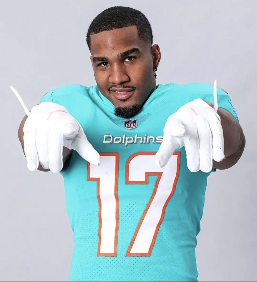 Óscar Huette 🇳🇮 on Twitter "FYI WR Jaylen Waddle has 1,312 receiving