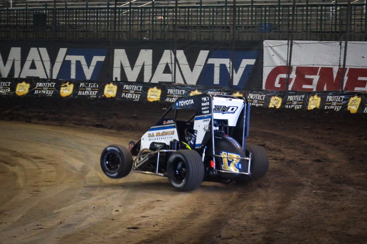 Take your pick? ⬆️ 𝓸𝓻 ⬇️ 

.<a href="/AustinBarnhill3/">Austin Barnhill</a> tried out the whole track in his first practice session of the day.