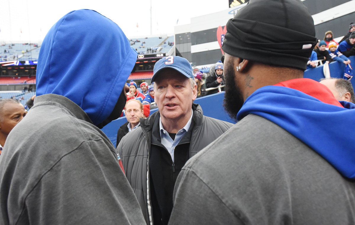PHBPHOTO's tweet photo. NFL Commissioner Roger Goodell in attendance for the Patriots-Bills game. #BillsMafia #Patriots @BurtTalksSports @MVcreature https://t.co/5xMTOmOIUc