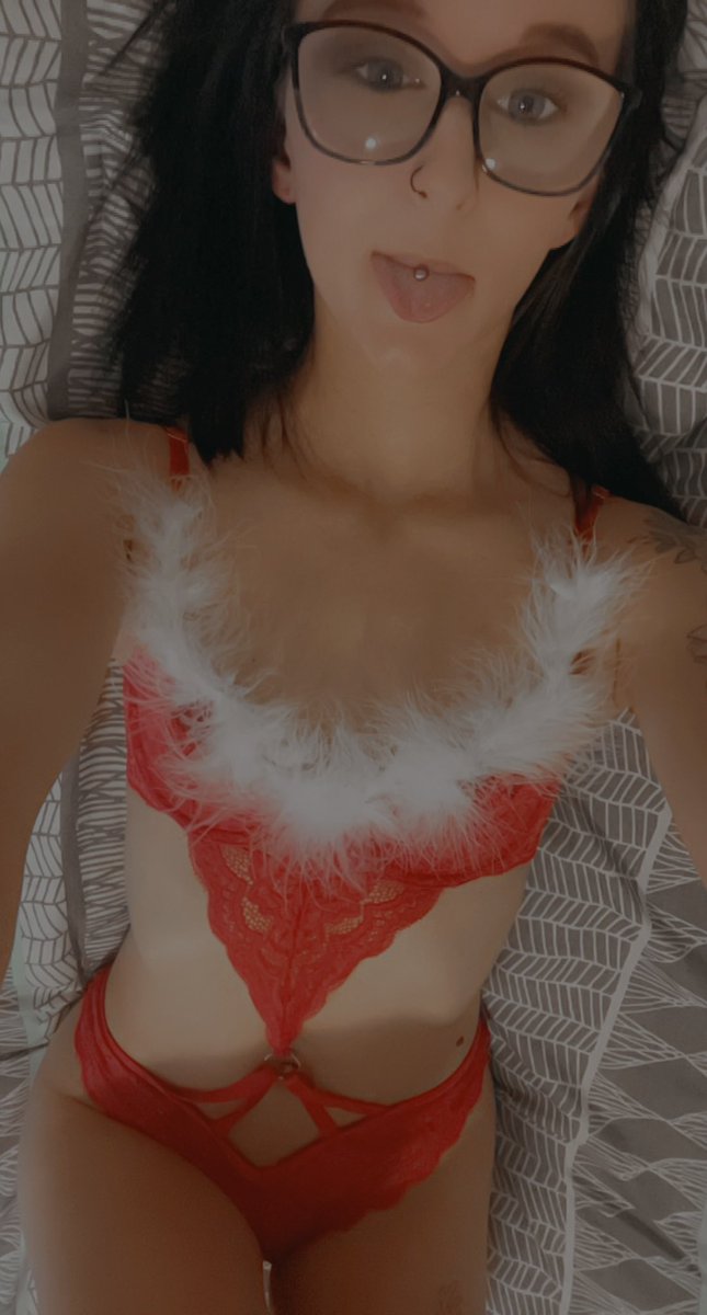 BaileyKay55's tweet photo. New vid/content being posted tonight! Y’all won’t wanna miss it! #model #onlyfans #onlyfansgirl #MoneyMaker #like #gosubscribe                            https://t.co/3JNs2zTi1r https://t.co/BbLdg8mCNi