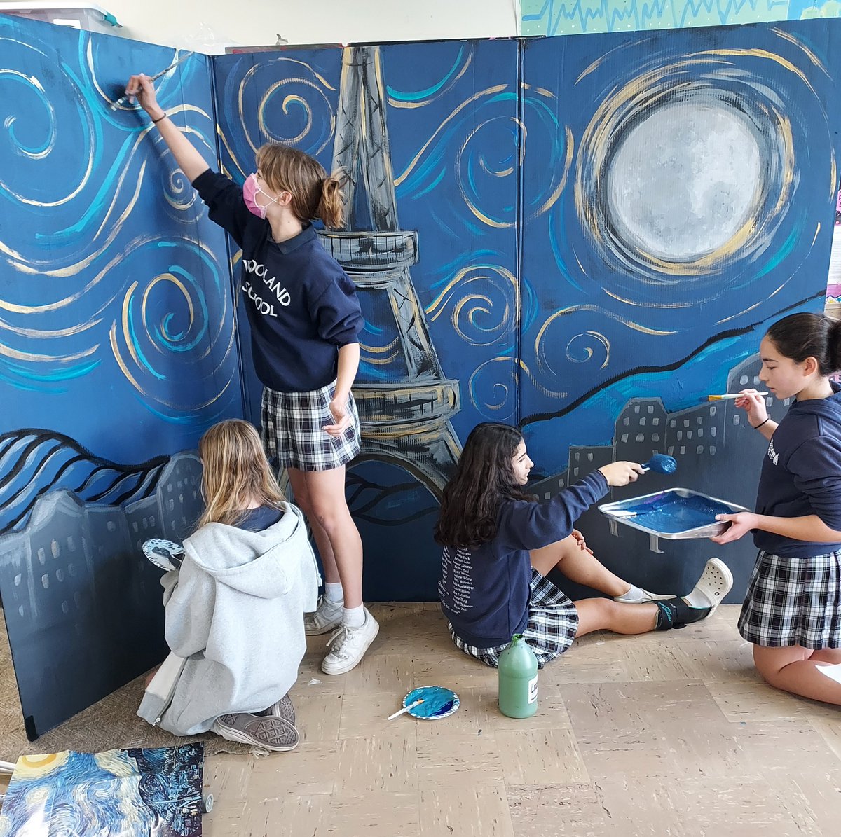 WoodlandPK8's tweet photo. Before winter break, our advanced painting middle school elective students created at beautiful mural for the December middle school dance! #middleschoolelectives #middleschooldance #advancedpainting https://t.co/2JkgQPWmE1