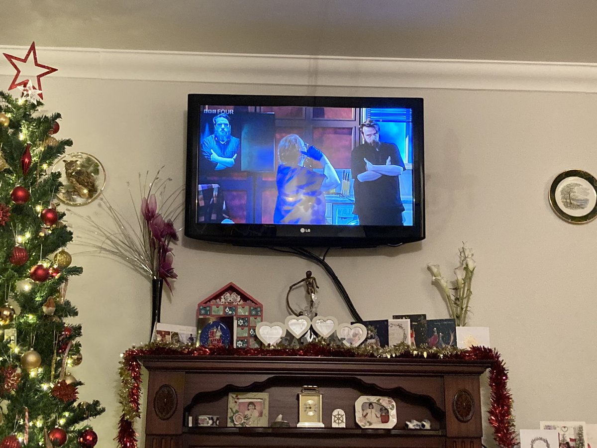 Dr Suze Kundu: find FunSizeSuze on other platforms tweet media