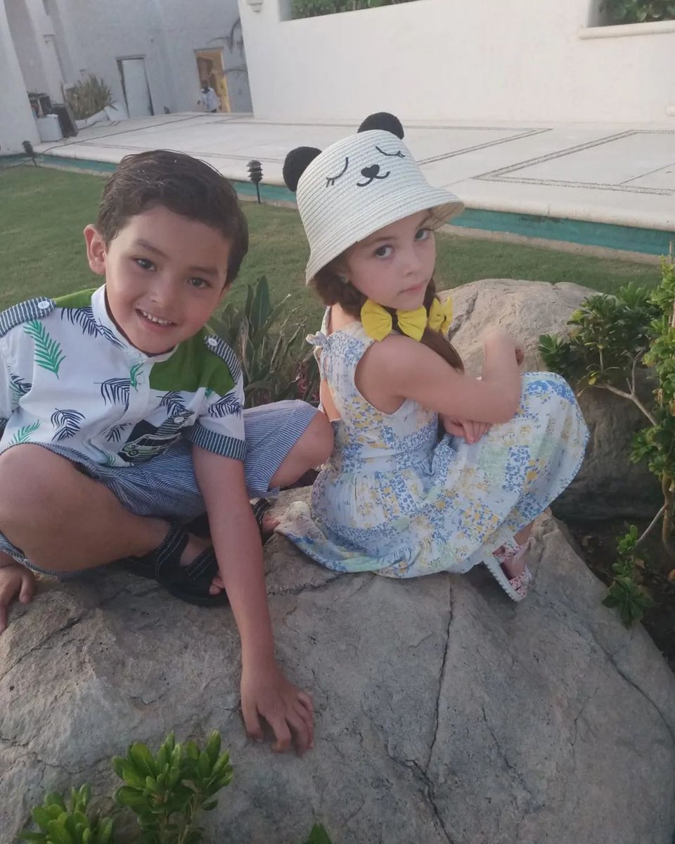 UniNovelas's tweet photo. Estos pequeños hacen que nos derritamos de ❤️ todas las noches en #MiCaminoEsAmarteUS ¿Quién es tu preferido: #TeamIsabela o #TeamChema?
¡Nos vemos esta noche a las 9p/8c! 📸: #CamilleMina &amp; #AndreSebastian https://t.co/mdTwPbhj6q