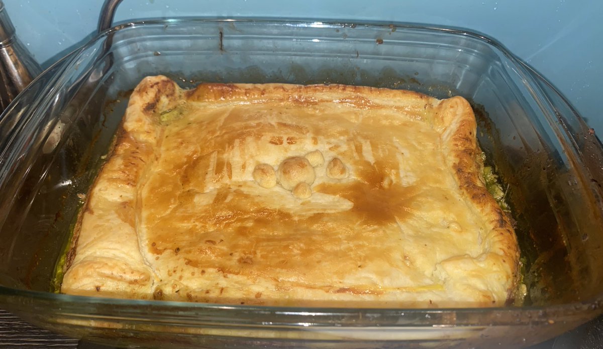 niamhtweet's tweet photo. @nevenmaguire turned out very nicely! Thanks @nevenmaguire 🥧 https://t.co/GskKorvpFT