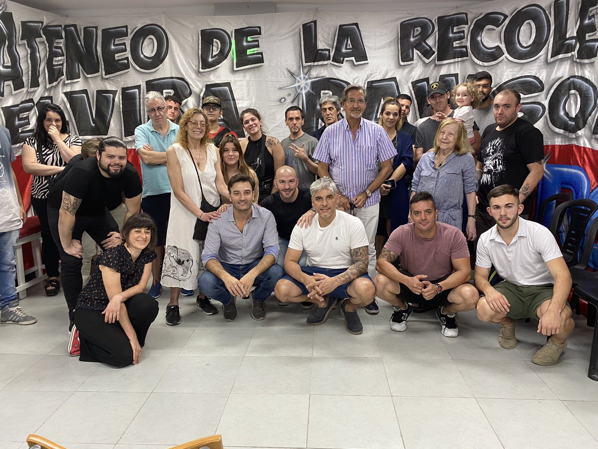 #ElviraRawson <a href="/ateneorecoleta/">Ateneo de la Recoleta Elvira Rawson</a> junto a <a href="/hernan_najenson/">Hernan Najenson</a> y <a href="/_nietochristian/">Christian Nieto</a> cerrando un año exitoso y conversando sobre el #2023 Vamos con todo ! 🇵🇱 Adelante <a href="/radicalesxarg/">Radicales x Argentina</a> Gracias a los correlegionarios de la <a href="/UCRCapital/">UCR CABA</a> por compartir una hermosa tarde 🇵🇱