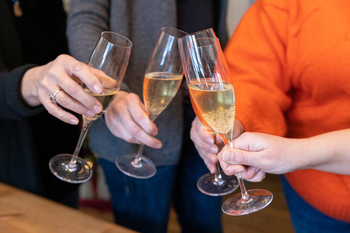 mynorth's tweet photo. Looking for the best bubbly to pick up this week for the perfect NYE toast? 🍾🥂✨ Here are five of our favorites (recommended by local wine connoisseurs and tested by our team) from @2LadsWinery, @mibubbly, @biglittlewines,  @GlenArborWines and @BosWine: https://t.co/pBPG0Nvu4j https://t.co/13VKY9VYlx