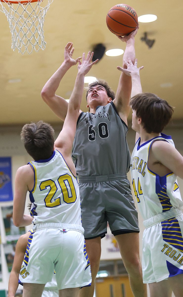 Western boys basketball defeats Tri-Central 71-32 at the Clinton Central holiday tournament on Tuesday, Dec. 27.

More photos: kokomotribune.com/sports/photos-…