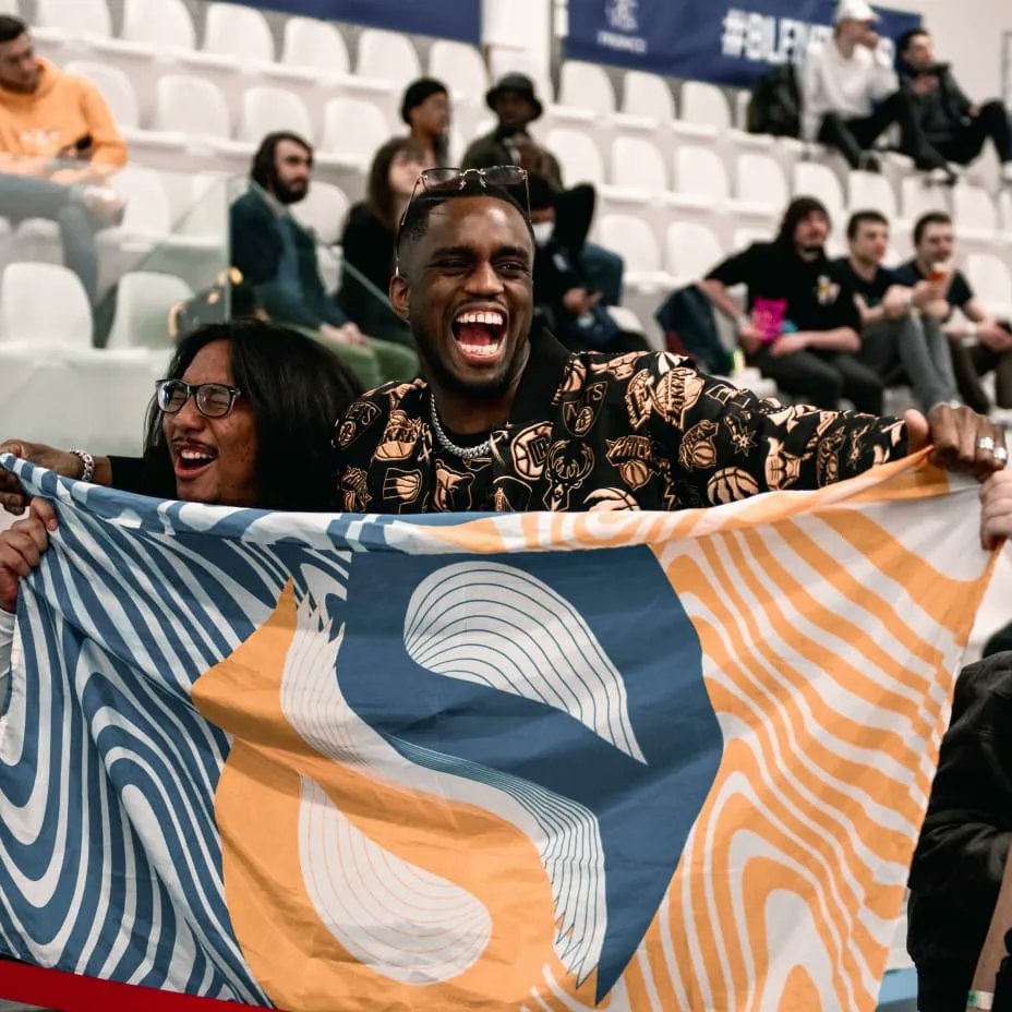OneMalagasy's tweet photo. Never forget. #BMSOLARY #SLYWIN 💛💙 https://t.co/7soBdf3YWG