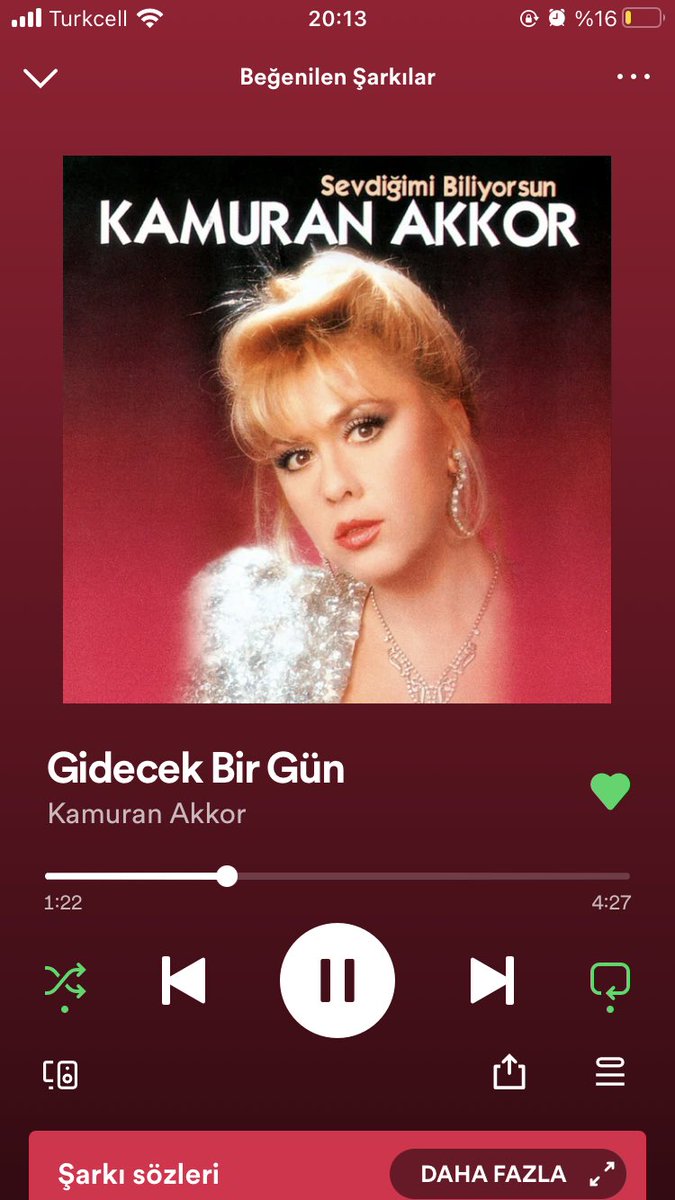 Rockçıyız falan da doldur be meyhaneci 🚬🚬